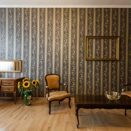 Vintage Senacka 5 Apartment *