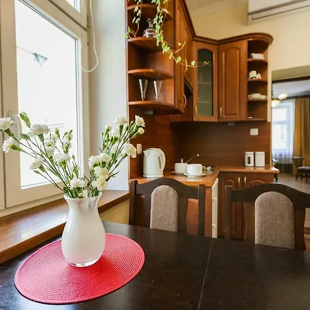 Vintage Senacka 5 Apartment