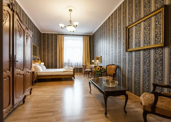 Vintage Senacka 5 דירה *